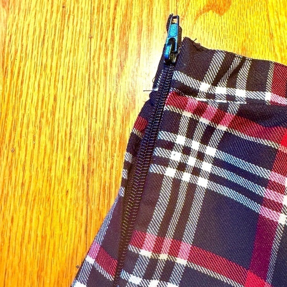 Forplay Plaid Flared Ladies Mini Skirt 
Born in Hollywood | So Stylish! - Picture 8 of 10